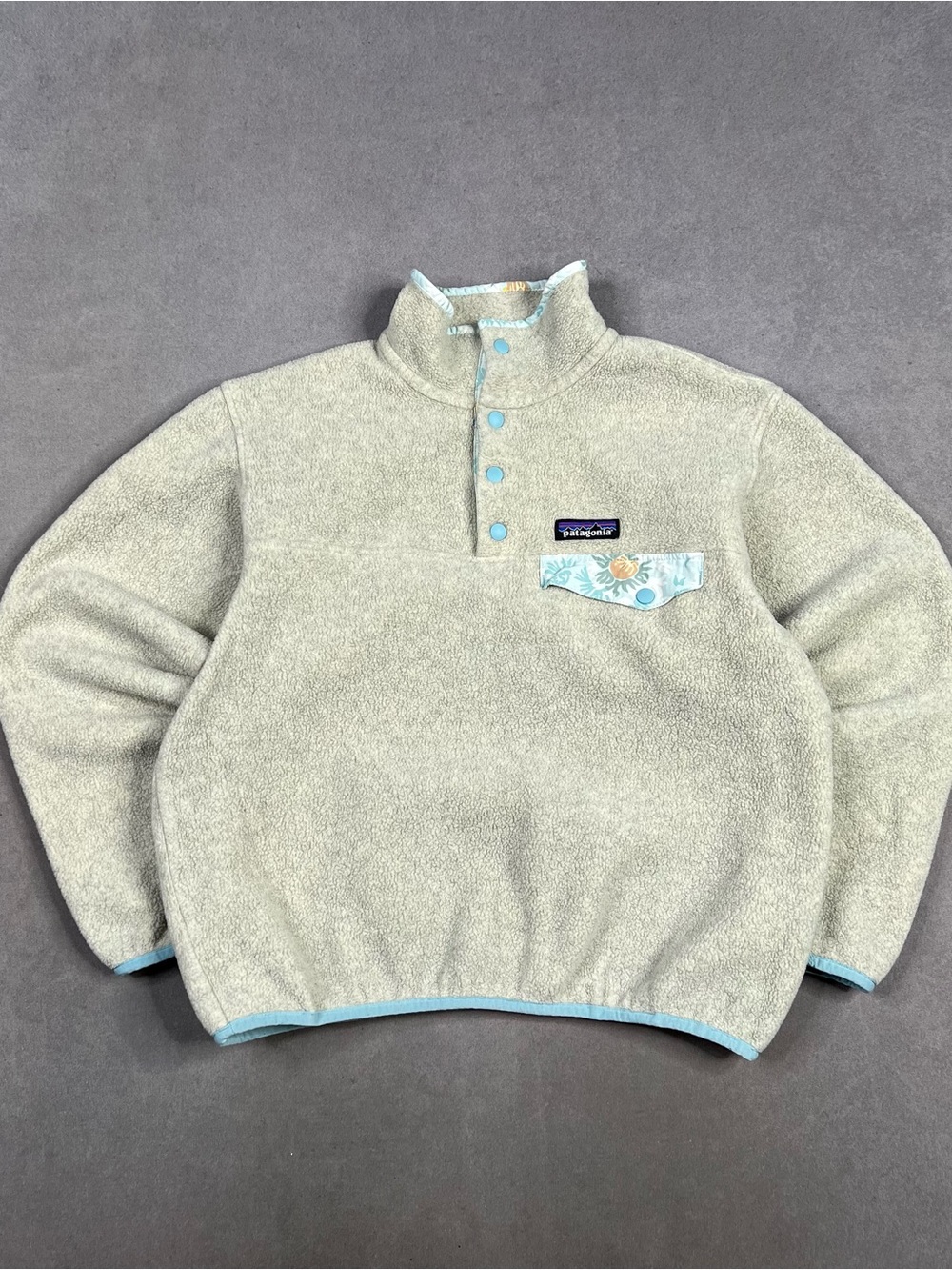 Patagonia Synchilla Light Gray Fleece Snap Pullover with Light Blue Trim